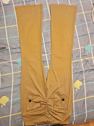 Leggings acampanados cintura alta beige
