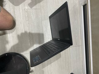 Portátil ASUS X553M