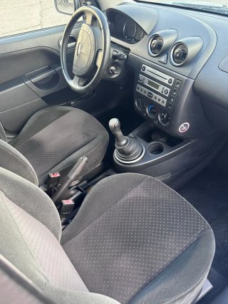 Ford Fiesta 2004