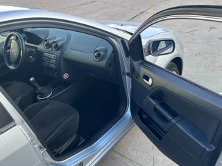 Ford Fiesta 2004