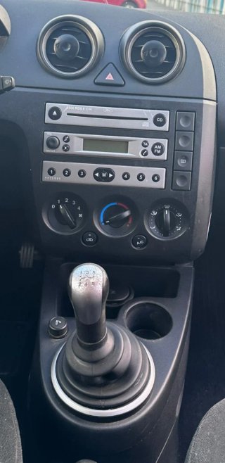 Ford Fiesta 2004