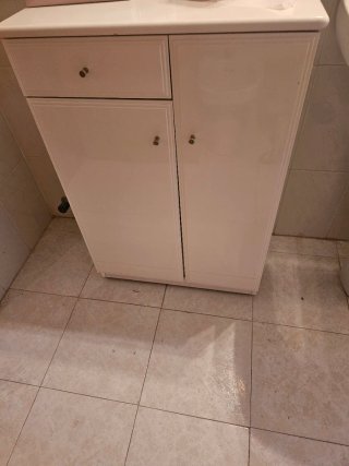 Mueble de baño blanco