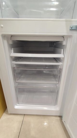 Frigorífico OK OFK 651 E W blanco con menos de un