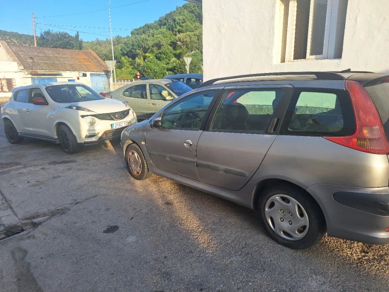 Peugeot 206 1995 - foto 1