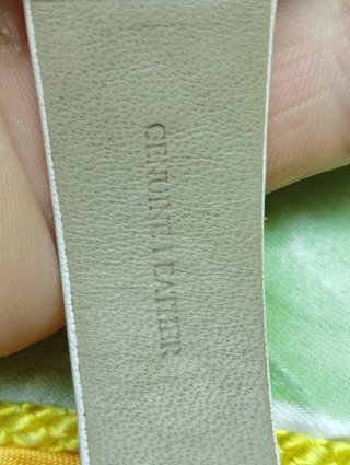 Reloj Burberry Dorado Correa Blanca