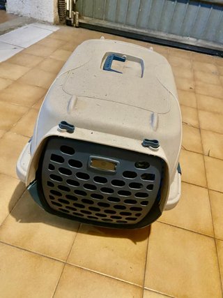 Transportín mediano para mascotas sin usar