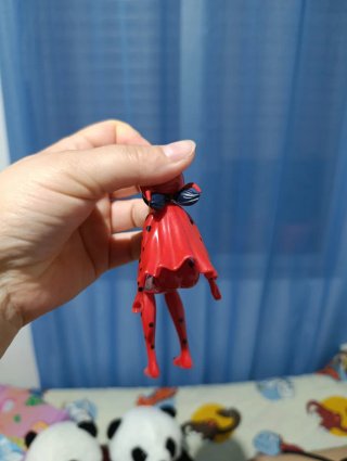 Moto de Ladybug con figura incluida