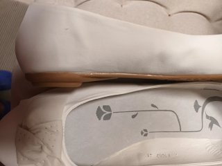 Zapatos Bailarina blancos. marca Ana Mariana.
