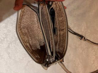 Bolso Guess blanco roto