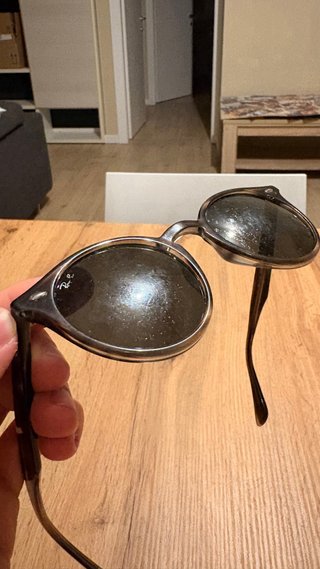 Ray-Ban RB2180 Occhiali da Sole Grigio scuro