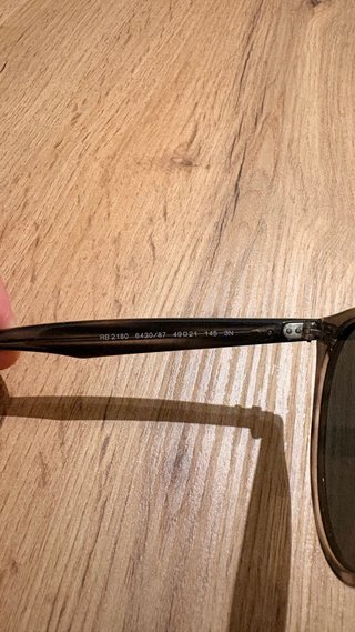 Ray-Ban RB2180 Occhiali da Sole Grigio scuro