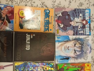 Pack de mangas en Castellano.