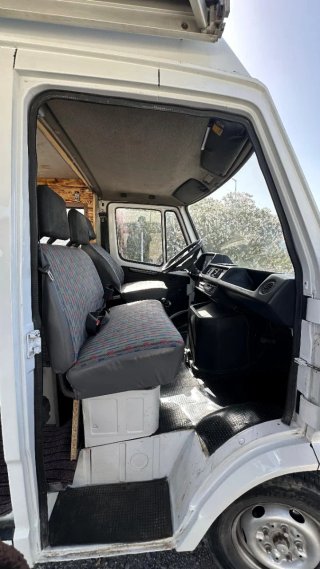 Mercedes-Benz 207 1993