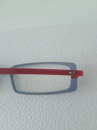 Gafas. Guess/ Tommy Hilfiger/Titto Bluni/Alain Aff