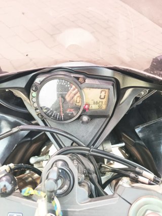 Suzuki GSX-R 1000 Negra/Roja