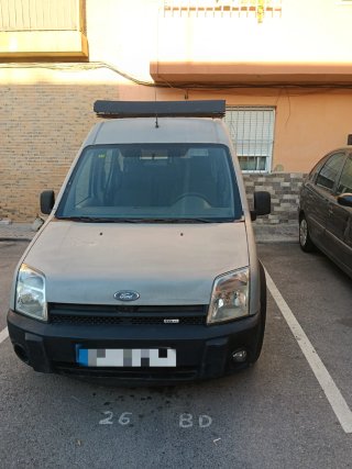 Ford Grand Tourneo Connec 2004