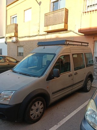 Ford Grand Tourneo Connec 2004