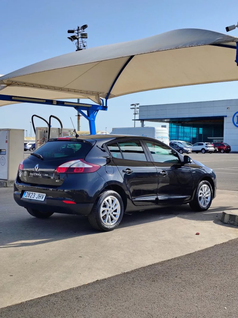 Renault Megane 2015 - foto 1