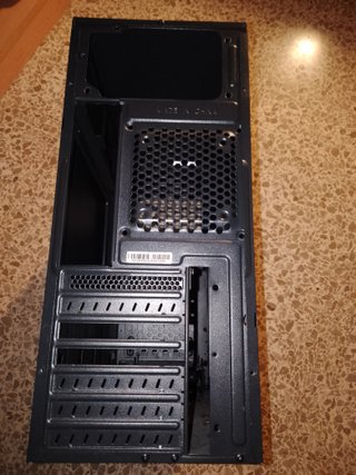 Caja de PC vacía