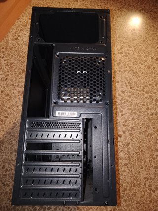 Caja de PC vacía