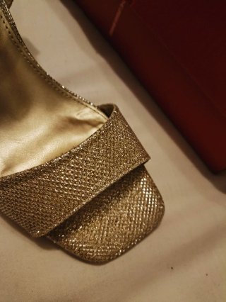 Sandalias doradas Xti mujer