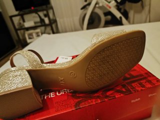 Sandalias doradas Xti mujer
