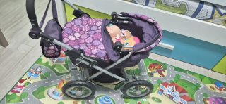 Carrito de muñecas morado con lunares