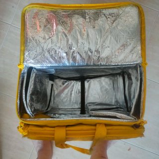 Mochila Glovo amarilla