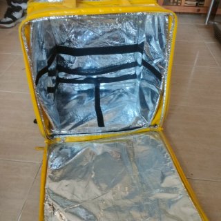 Mochila Glovo amarilla