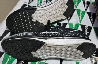 Nike Flyknit Racer Negro y Blanco