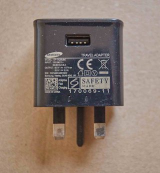 Cargador Samsung Fast Charge 15W EP-TA20UBE