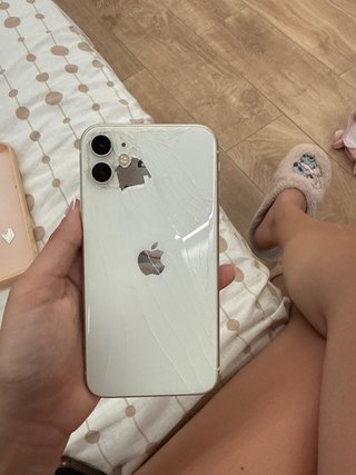 iPhone 11 Blanco Roto