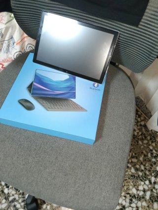 Tablet 5G Azul/Gris con Teclado y Ratón