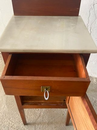 Mesita de noche antigua mármol y madera