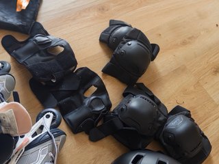 Patines Oxelo T38 + Casco y Protecciones