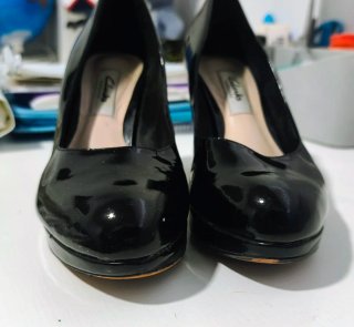 Zapatos de tacón negros Clarks