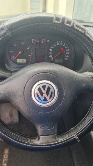 Volkswagen Golf 2002
