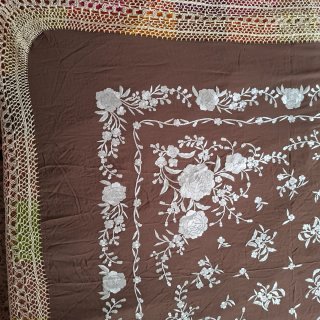 MANTÓN DE MANILA VINTAGE MARRÓN FLECOS BEIGE