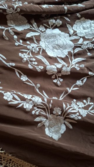 MANTÓN DE MANILA VINTAGE MARRÓN FLECOS BEIGE