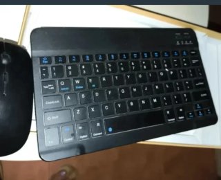 Tablet Sebbe S22, incluye teclado, ratón y soporte