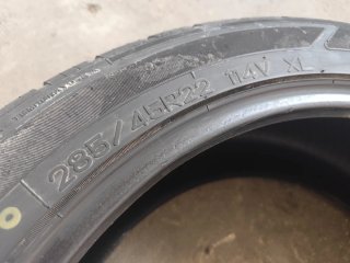 2 Neumáticos 285/45 R22