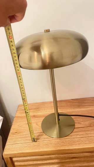 Lámpara de mesa dorada Zara Home
