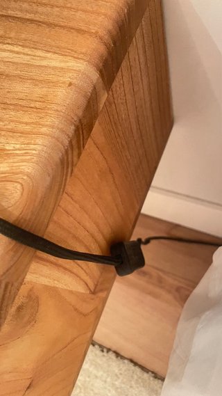 Lámpara de mesa dorada Zara Home