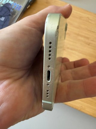iPhone 12 128GB (cristal trasero dañado)