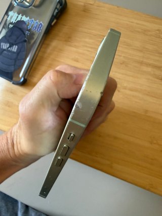 iPhone 12 128GB (cristal trasero dañado)