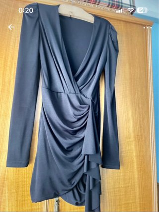 Vestido negro elegante para ocasión