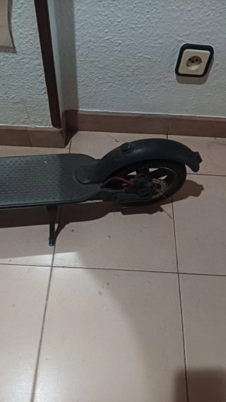Patinetes Eléctricos una Xiaomi y otro Cecotec