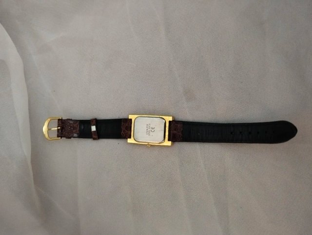 Reloj Vintage Rectangular Oro Soft Grey