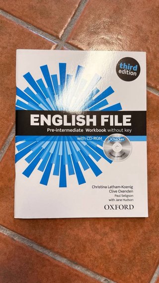 Pack English File Pre-intermediate A2/B1 Oxford