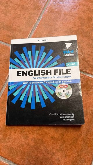 Pack English File Pre-intermediate A2/B1 Oxford